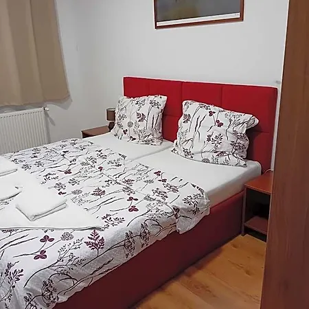 Tenisz Panzió - Bed and breakfast 3*